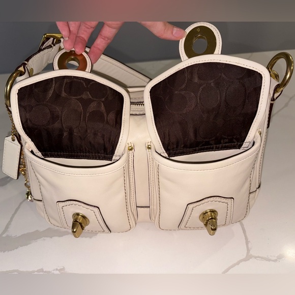 Coach Legacy <3 - Picture 5 of 15